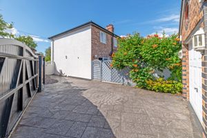 Parking Area- click for photo gallery